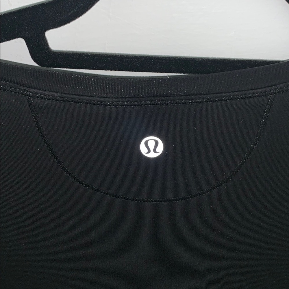 Black Lululemon shirt